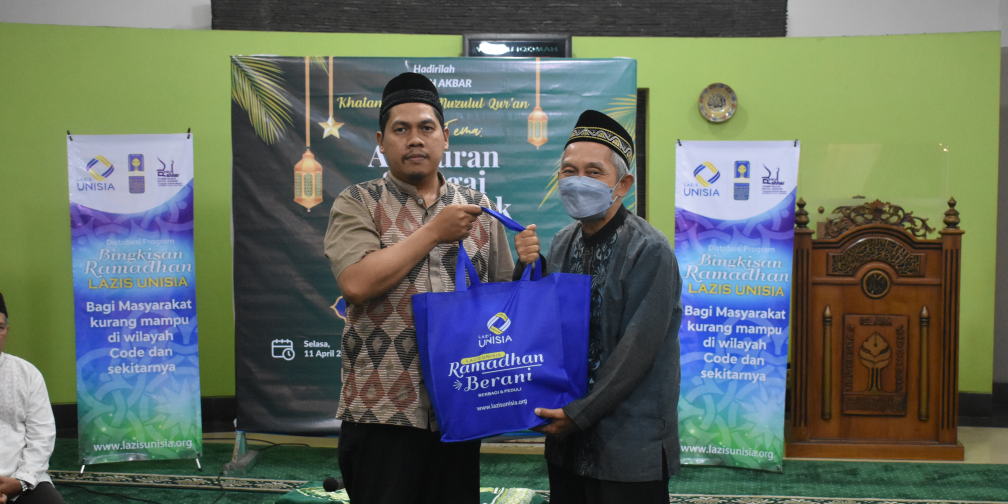 Semarak Ramadhan Berbagi dan Peduli di Bantaran Sungai Code